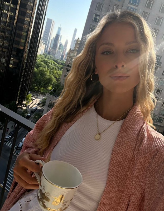 Бабуся "зацінила". Онука Ротару похизувалася брендовим подарунком: скільки він коштує