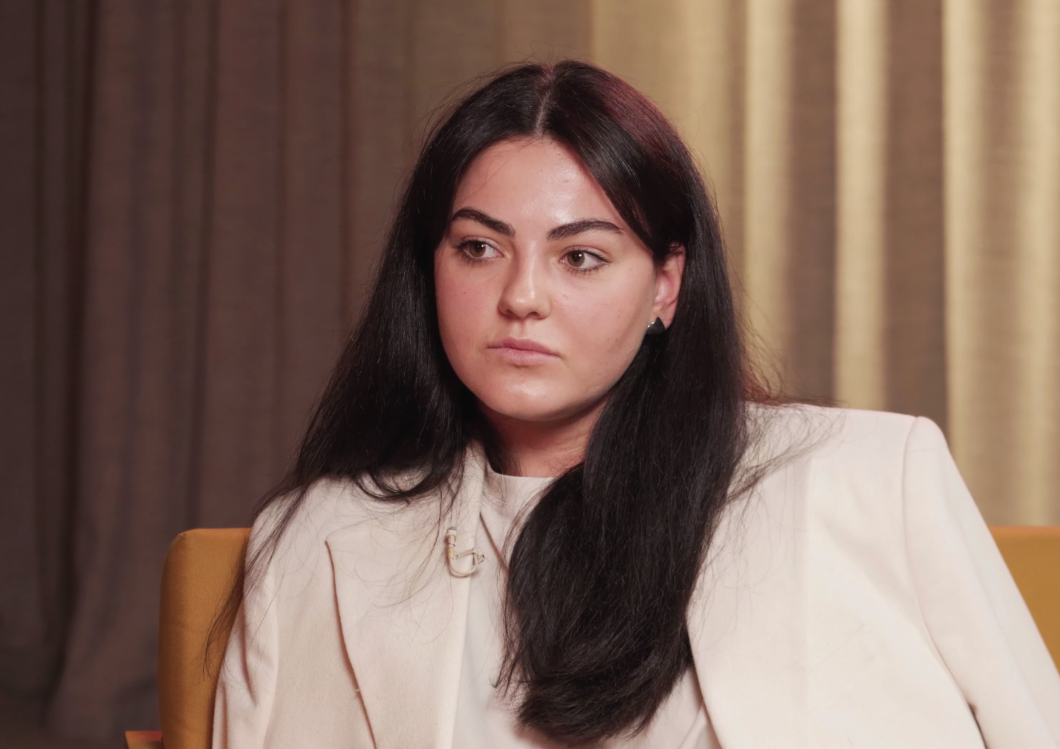 "Гроб упал и отвалился один ангел". Алина Михайлова рассказала о похоронах "Да Винчи"