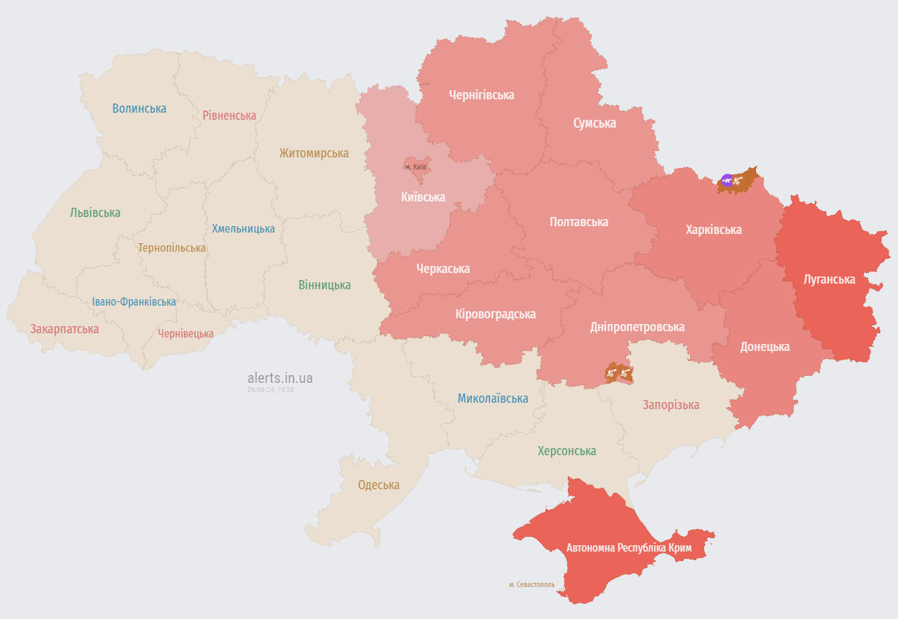 В Киеве и ряде областей объявлена тревога из-за угрозы баллистики