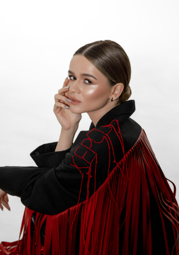 "Бабочки внутри умерли": украинская певица рассказала о расставании с первой любовью