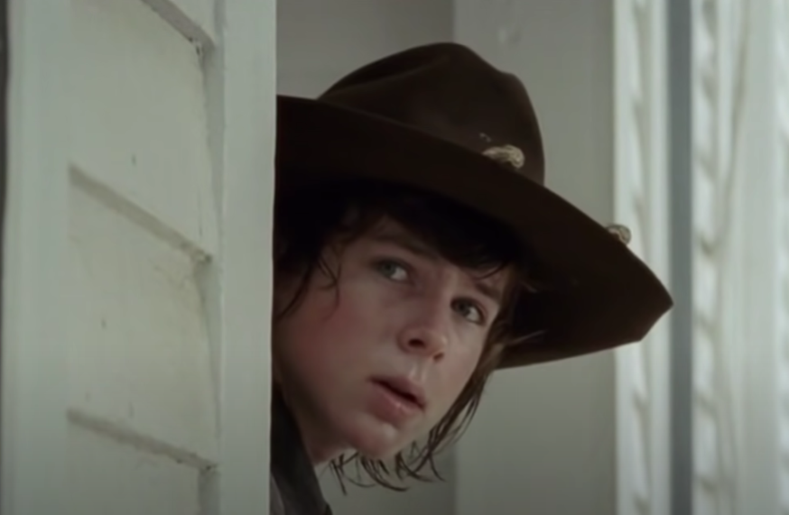 Он сыграл Карла в "Ходячих мертвецах", а сейчас стал настоящим красавчиком. Как изменился актер Чендлер Риггз