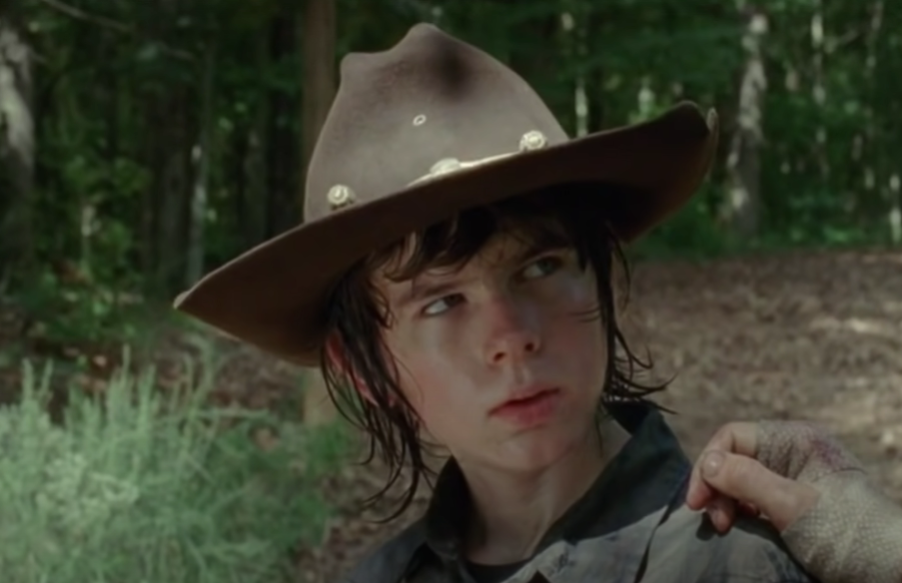 Он сыграл Карла в "Ходячих мертвецах", а сейчас стал настоящим красавчиком. Как изменился актер Чендлер Риггз