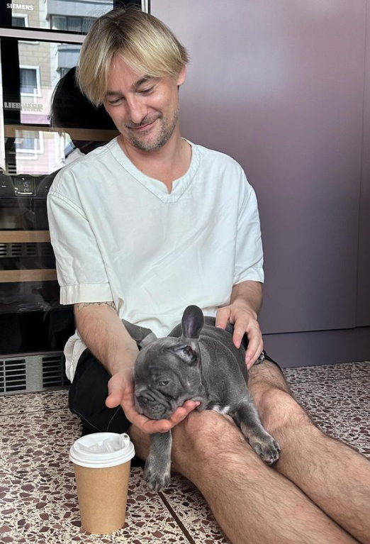 "Любовь с первого взгляда": Алан Бадоев заявил о "пополнении" в семье (фото)