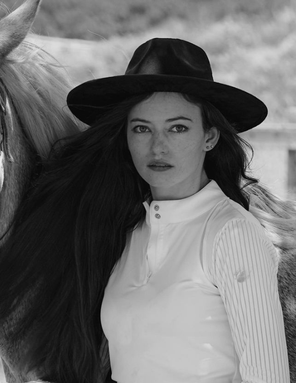 Як виглядає актриса, яка зіграла дочку Белли та Едварда в "Сутінках". Їй 23 і вона неймовірно красива