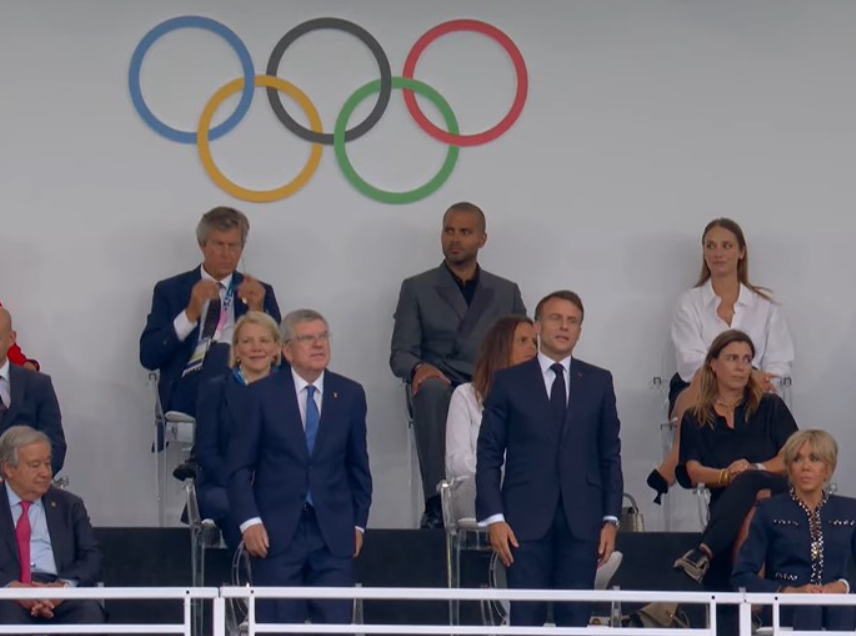 Олимпийские игры 2024: яркие фото и видео с церемонии открытия в Париже