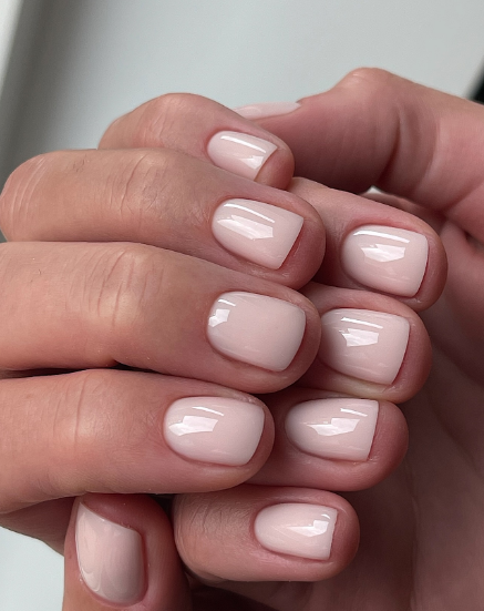 5 идей трендового маникюра на короткие ногти. "Дорогие" дизайны для всех возрастов