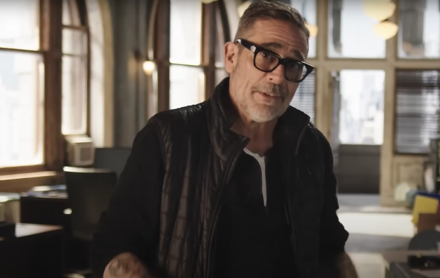 Каким был в молодости звезда "Пацанов" и "Ходячих мертвецов". Глаз не оторвать (фото)