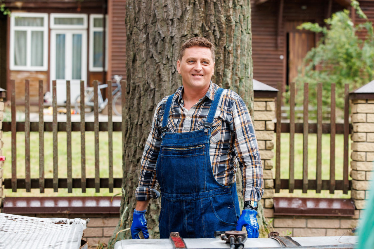 Известный актер впервые высказался о романе с молодой избранницей: "Это мое право"