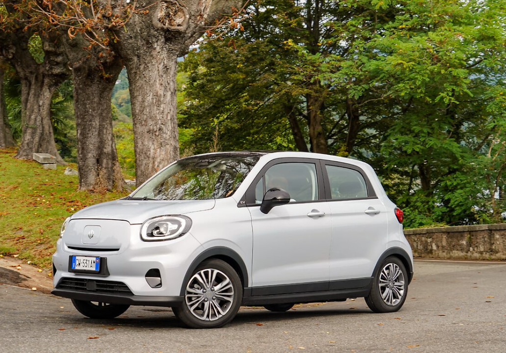 На європейський ринок виходить новий виробник електромобілів: розкрито модельну лінійку