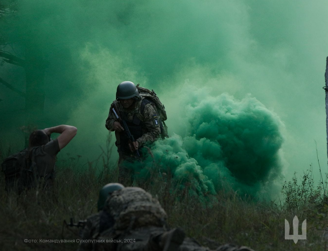 Пастки, розтяжки, колючий дріт. Як українських військових готують до бойових завдань