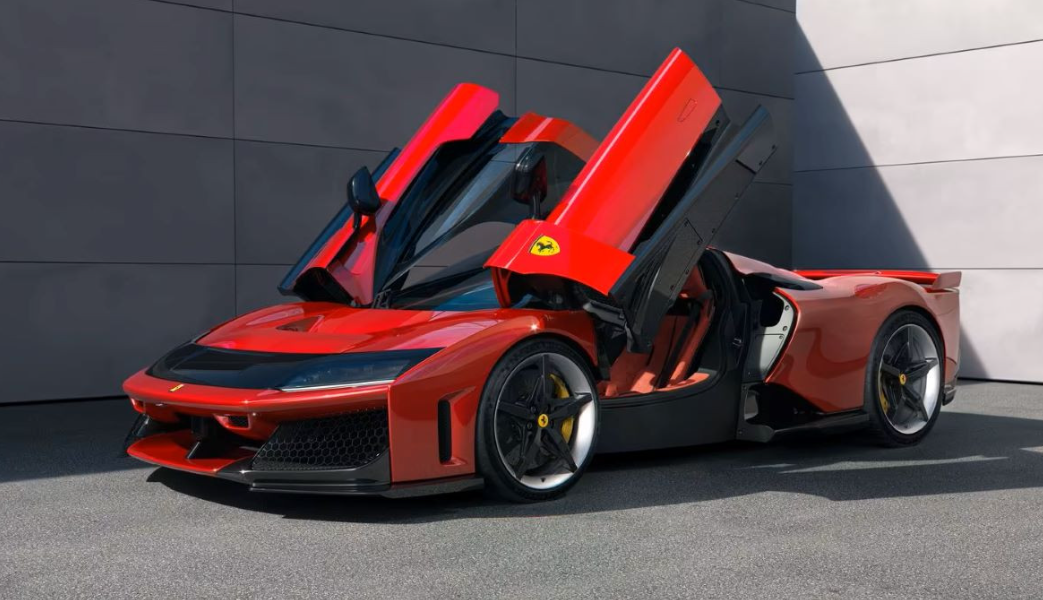 Ferrari представила экстремальный гиперкар F80: раскрыты характеристики и цены