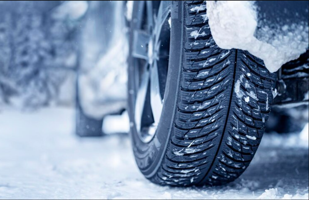 Чи потрібний автовласнику другий комплект шин на дисках: подробиці