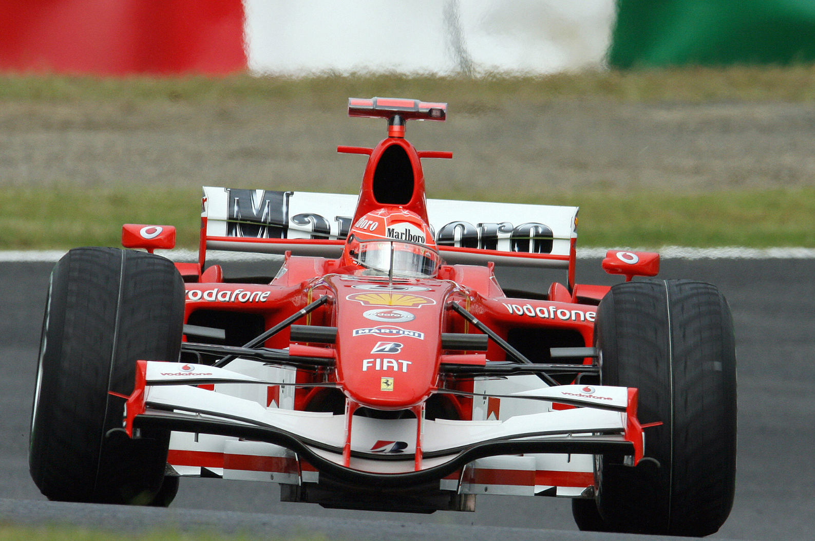 Останній болід Формули-1 від Ferrari Шумахера виставили на продаж