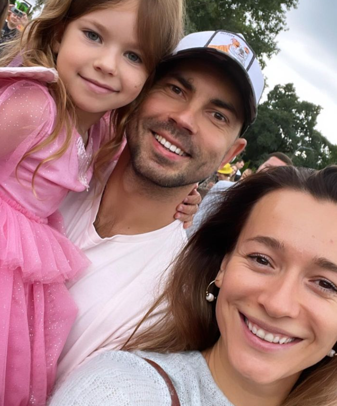 "Прости": Андрей Бедняков разводится с женой после 16 лет брака