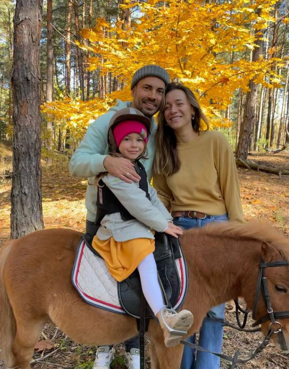 "Прости": Андрей Бедняков разводится с женой после 16 лет брака