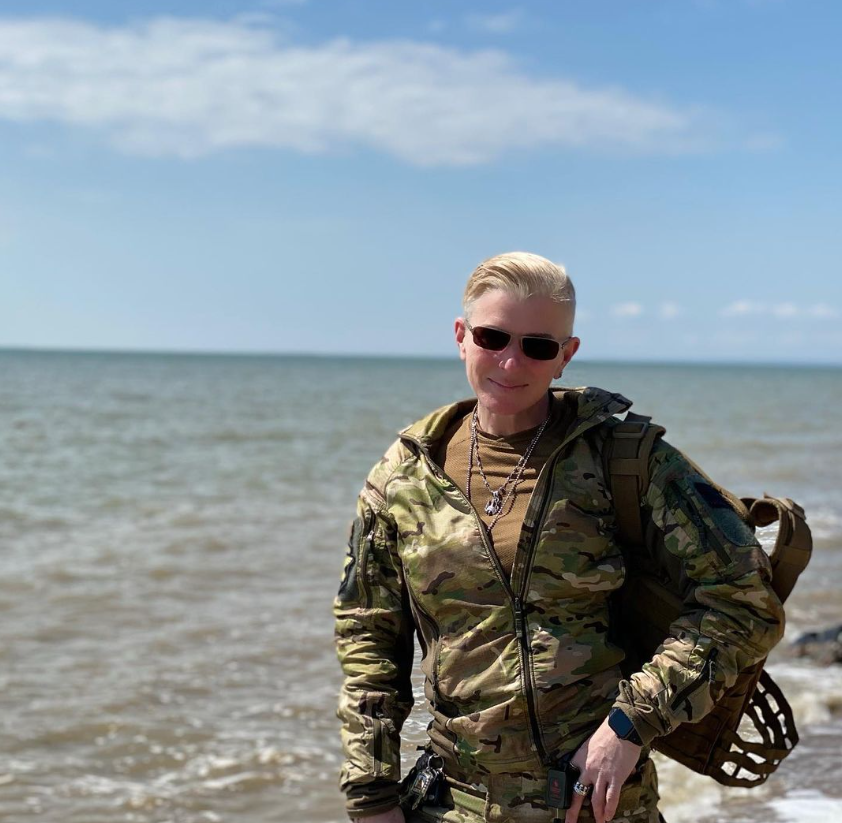 Врятувала десятки життів на війні. Чим зараз займається парамедикиня Юлія "Тайра" Паєвська