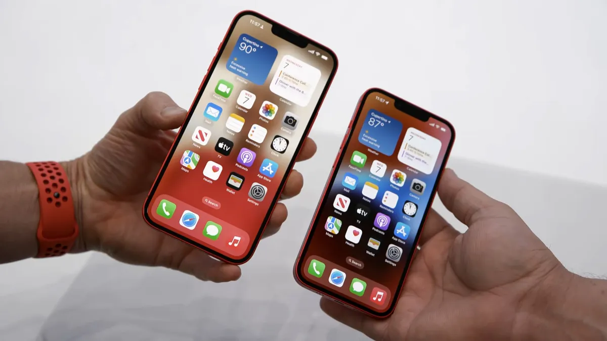 История iPhone: эволюция "яблочного" смартфона с 2007 года по сей день