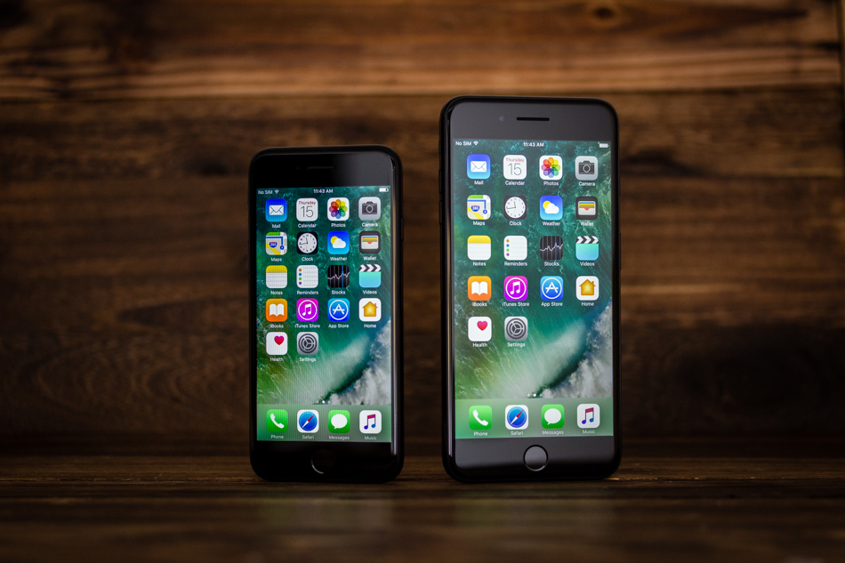 История iPhone: эволюция "яблочного" смартфона с 2007 года по сей день