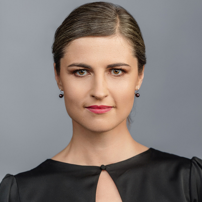 Музыкальный скандал. Известную скрипачку уволили, потому что она не захотела играть русскую музыку