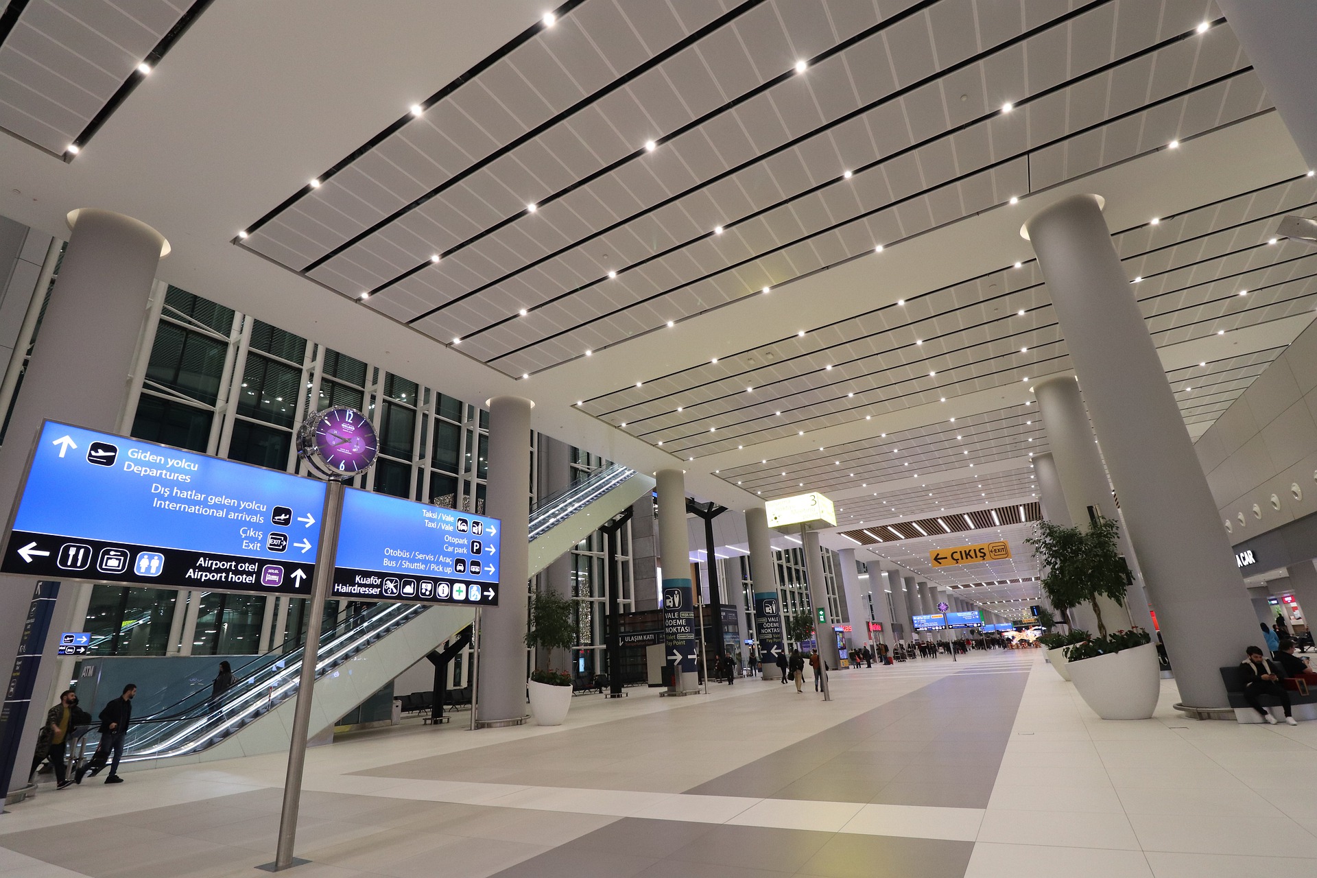 Мобилизация хуже "ковида". Россияне массово аннулируют туры на отдых