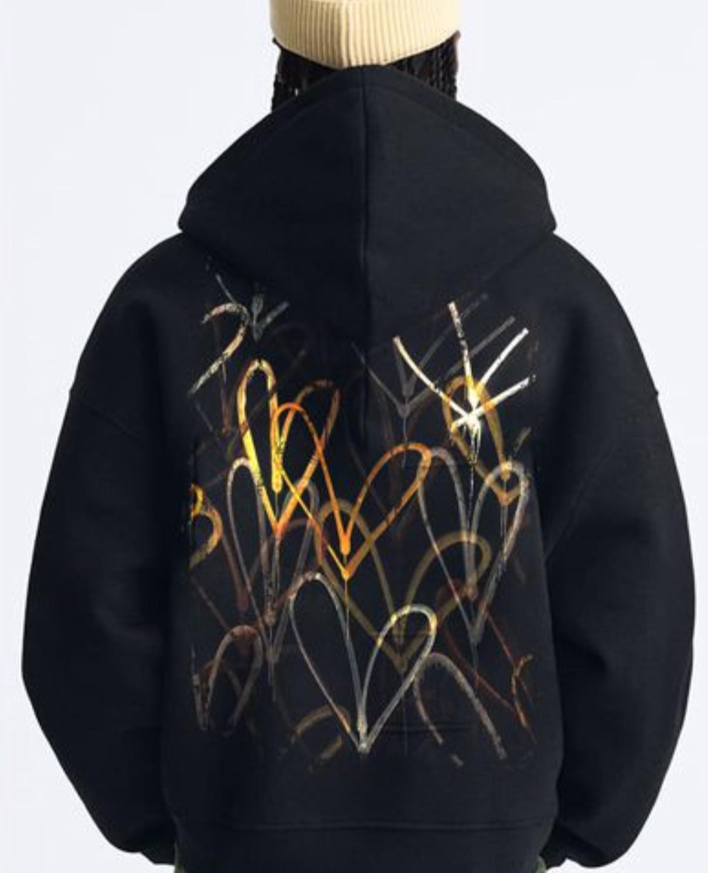 "Так рисует много людей": Морозюк высказалась об обвинении в плагиате известного художника