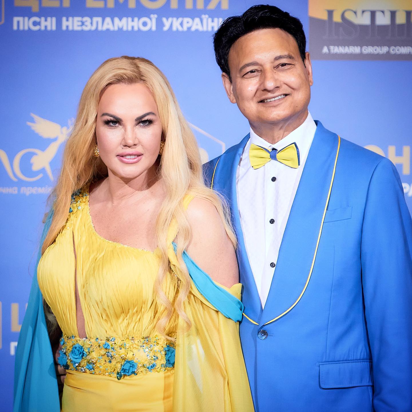 Камалія розчулила рідкісним фото з доньками, які живуть з її ексчоловіком у Лондоні (фото)