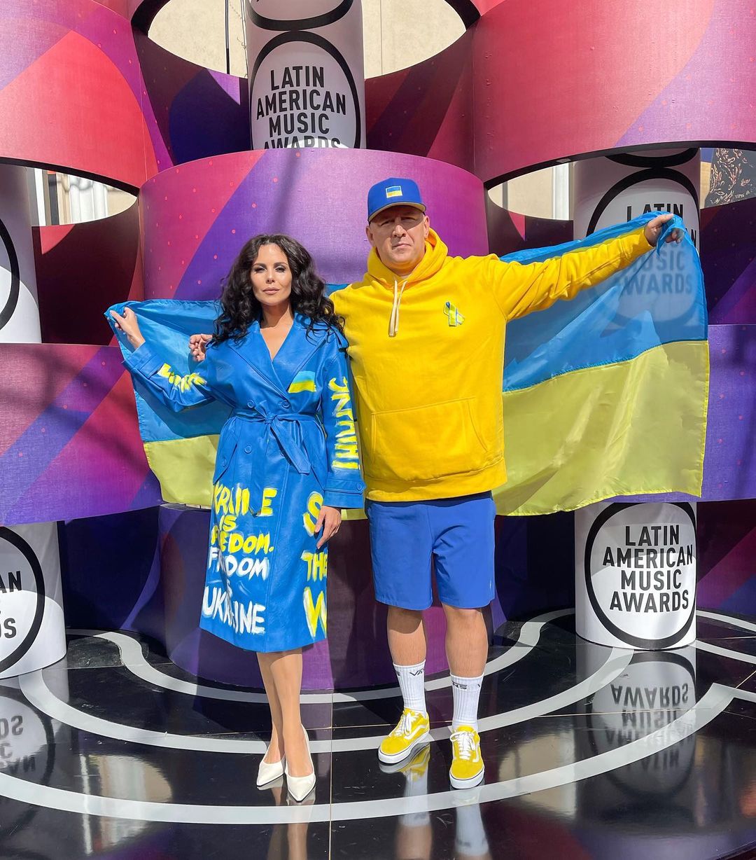 "Перевзулися" чи змінили переконання? Якими стали російськомовні українські зірки за рік війни