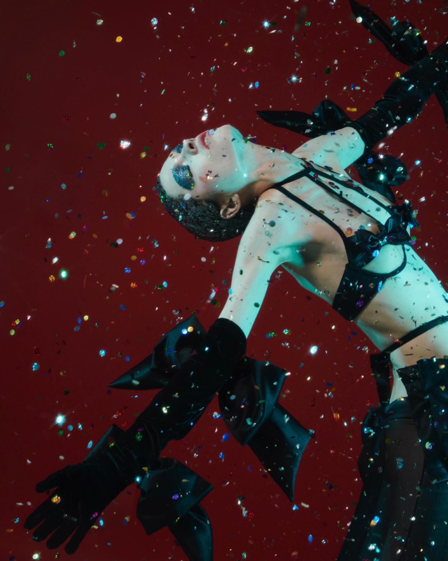 Вбрання від українського дизайнера зʼявилось на обкладинці закордонного глянцю (фото)