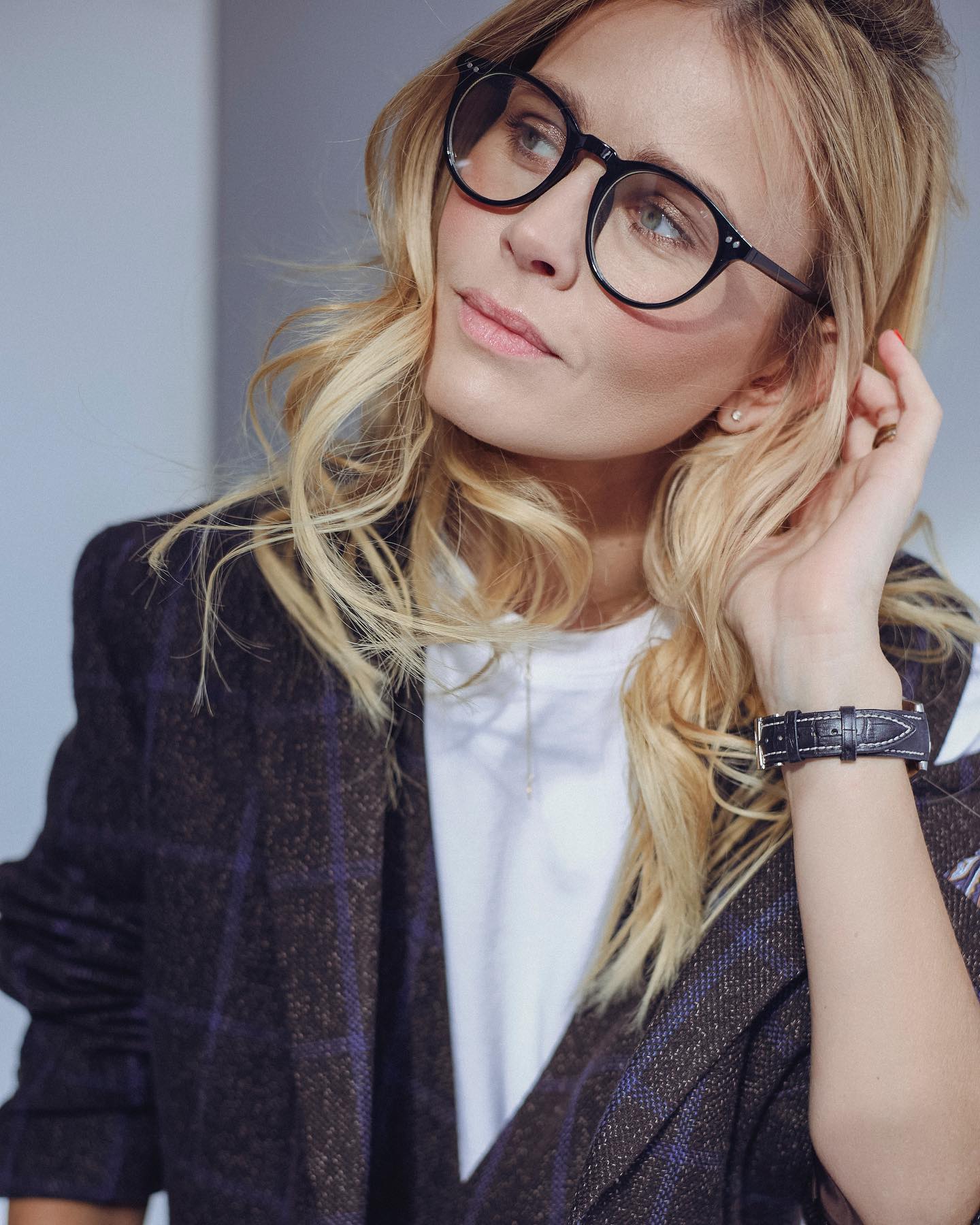 Украинская актриса показала интересный лук в новой фотосессии (фото)