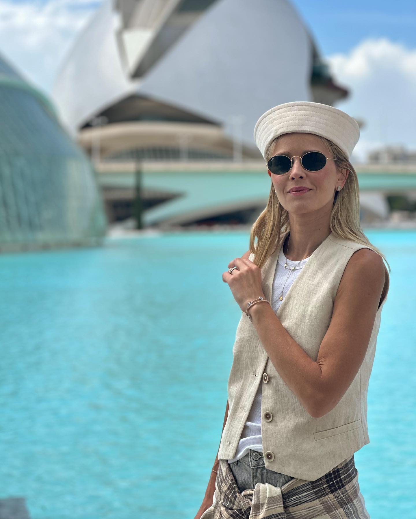 Известная украинская актриса показала, как объединить тренды этого сезона в итальянском стиле (фото)