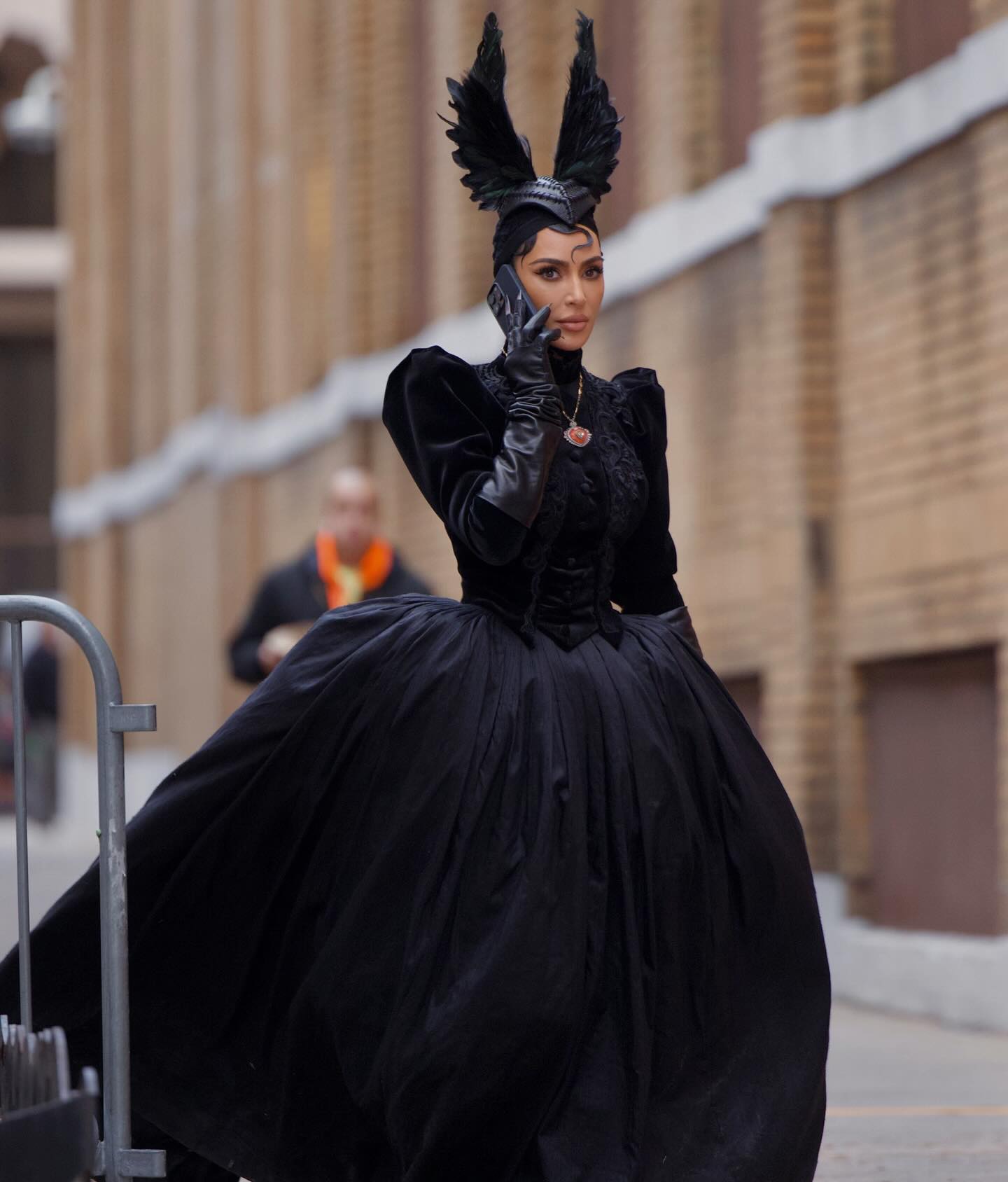 Ким Кардашьян ошеломила странным и мистическим образом (фото)