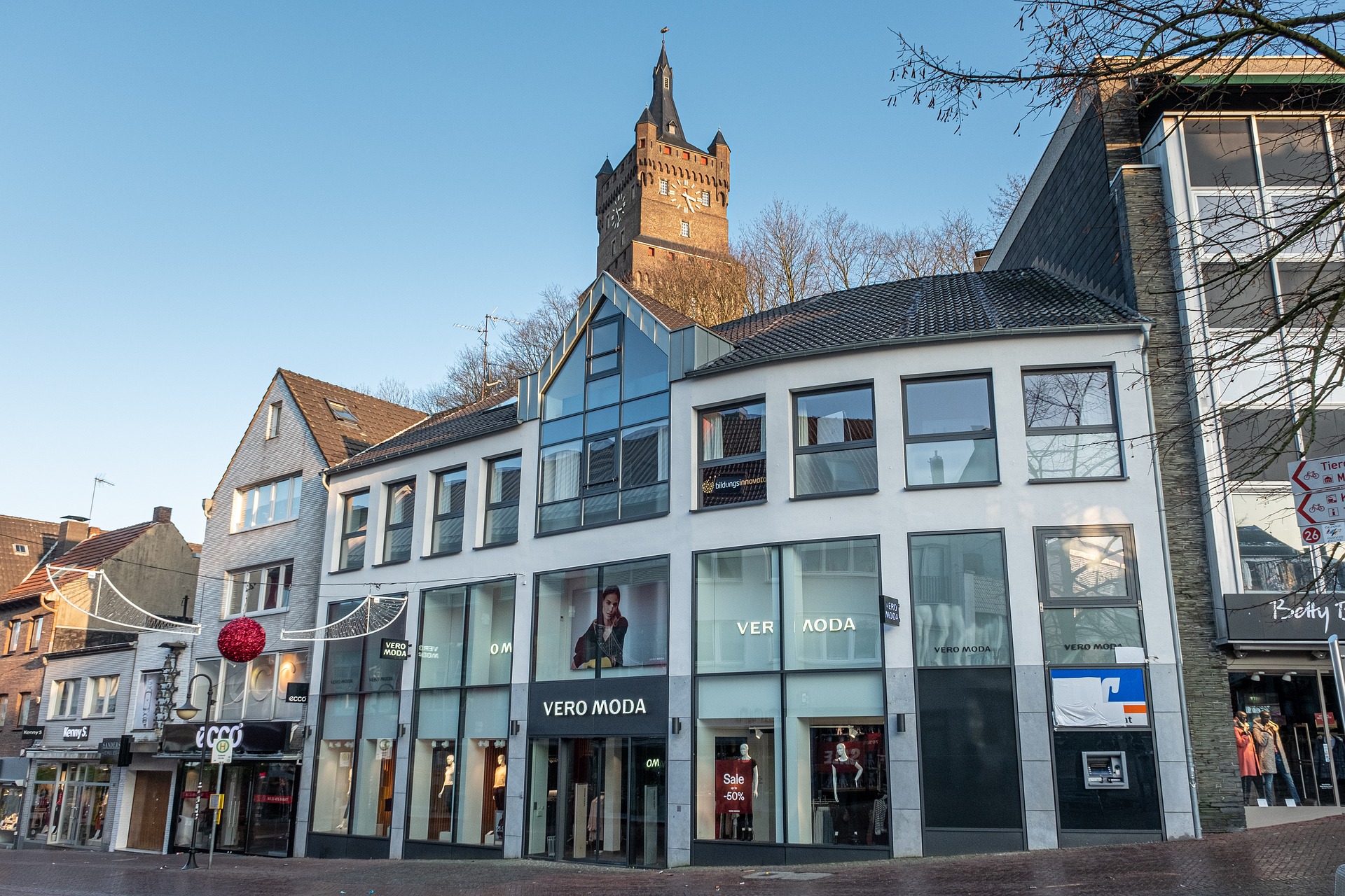 Рестораны и кино. На что можна тратить деньги от Jobcenter в Германии