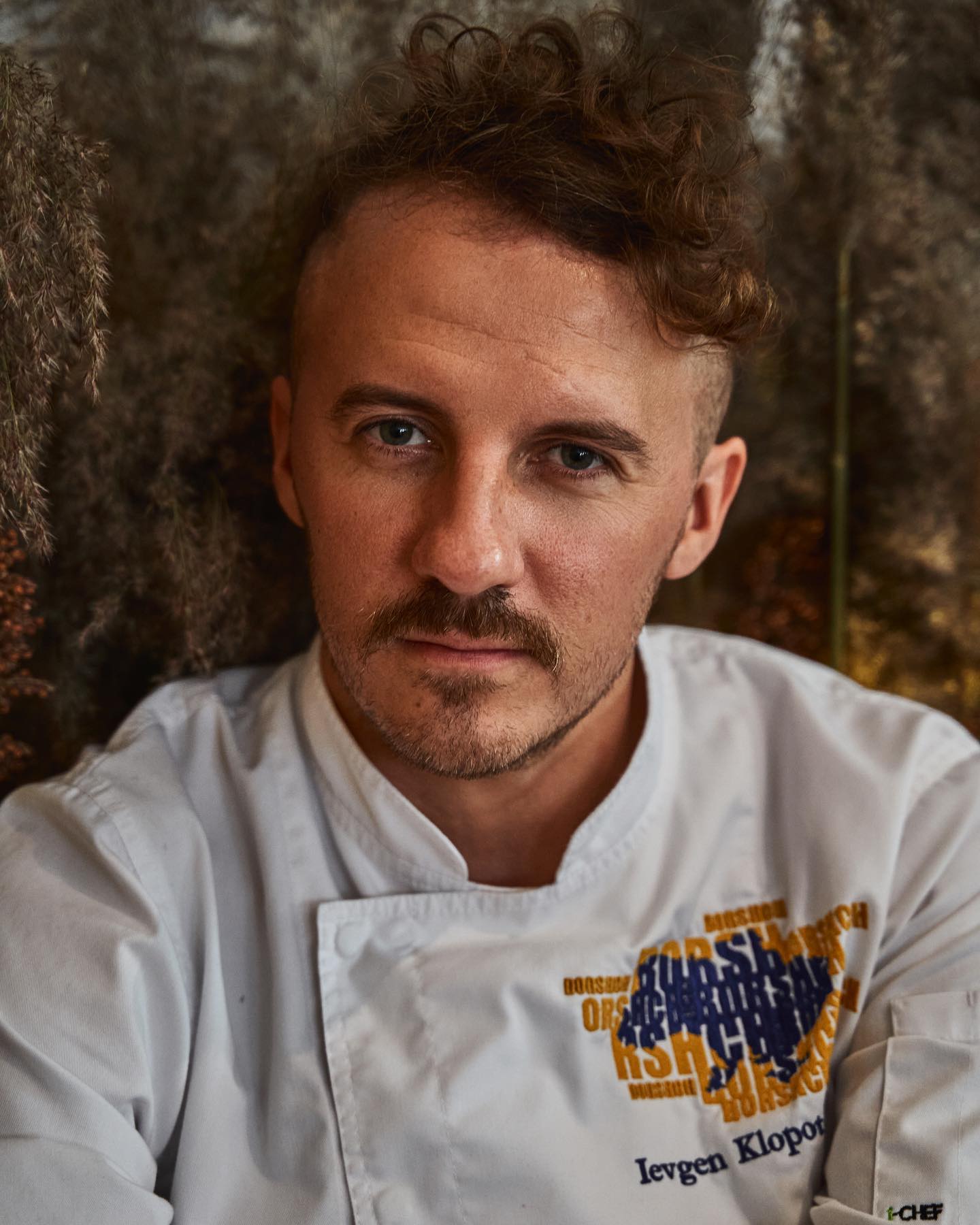 Зірка "Голодних ігор" приготував борщ за рецептом українки: Клопотенко відреагував (відео)