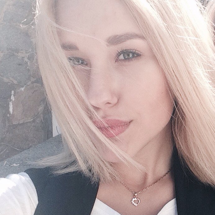 Як виглядала Даша Квіткова до одруження з Микитою Добриніним: яскраві фото