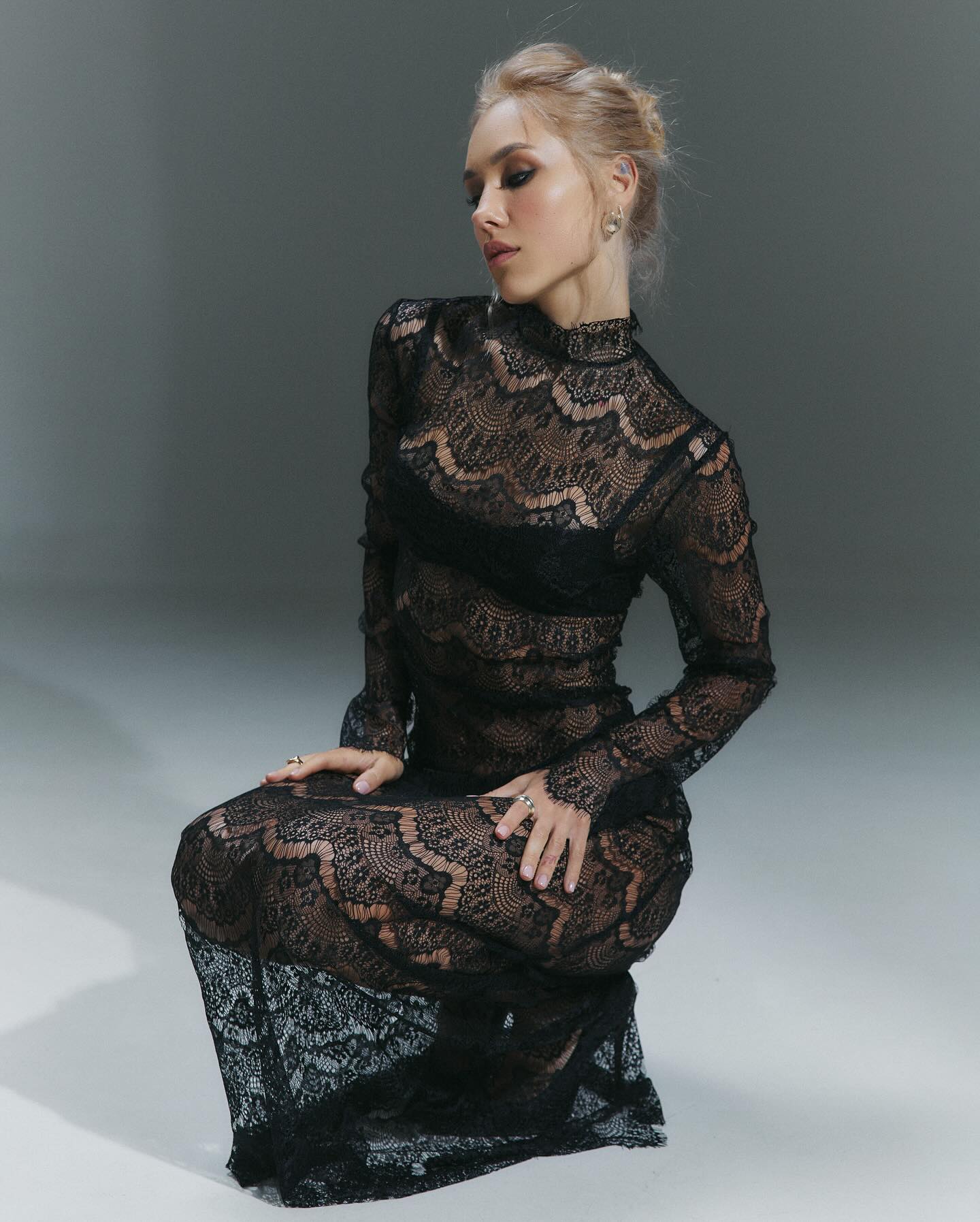 Как две капли воды: Даша Квиткова поразила схожестью со своим сыном на архивных фото