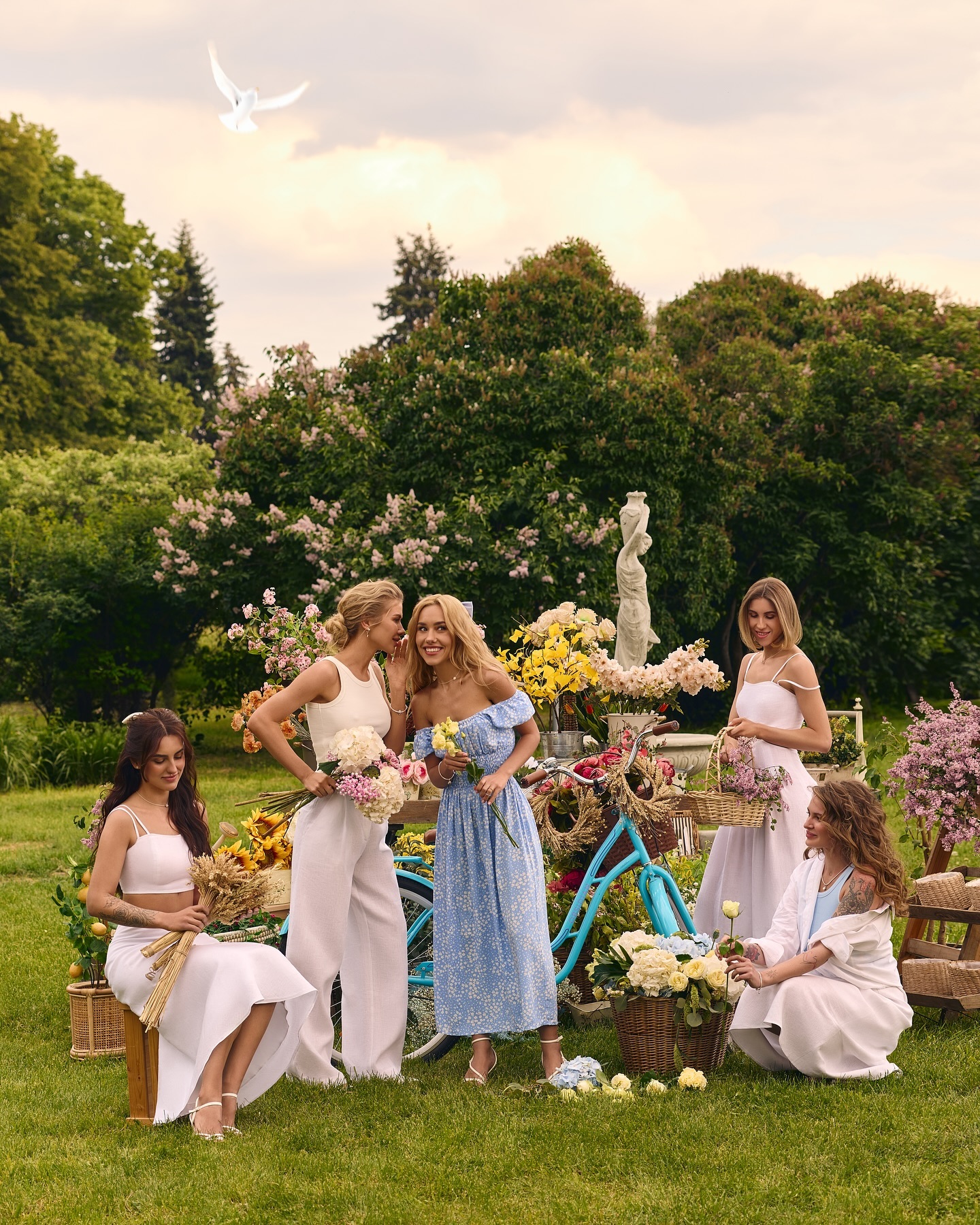 "Українська версія Бріджертонів": Даша Квіткова представила ніжну колекцію одягу