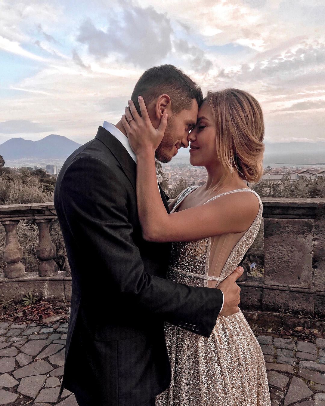 Як виглядала Даша Квіткова до одруження з Микитою Добриніним: яскраві фото