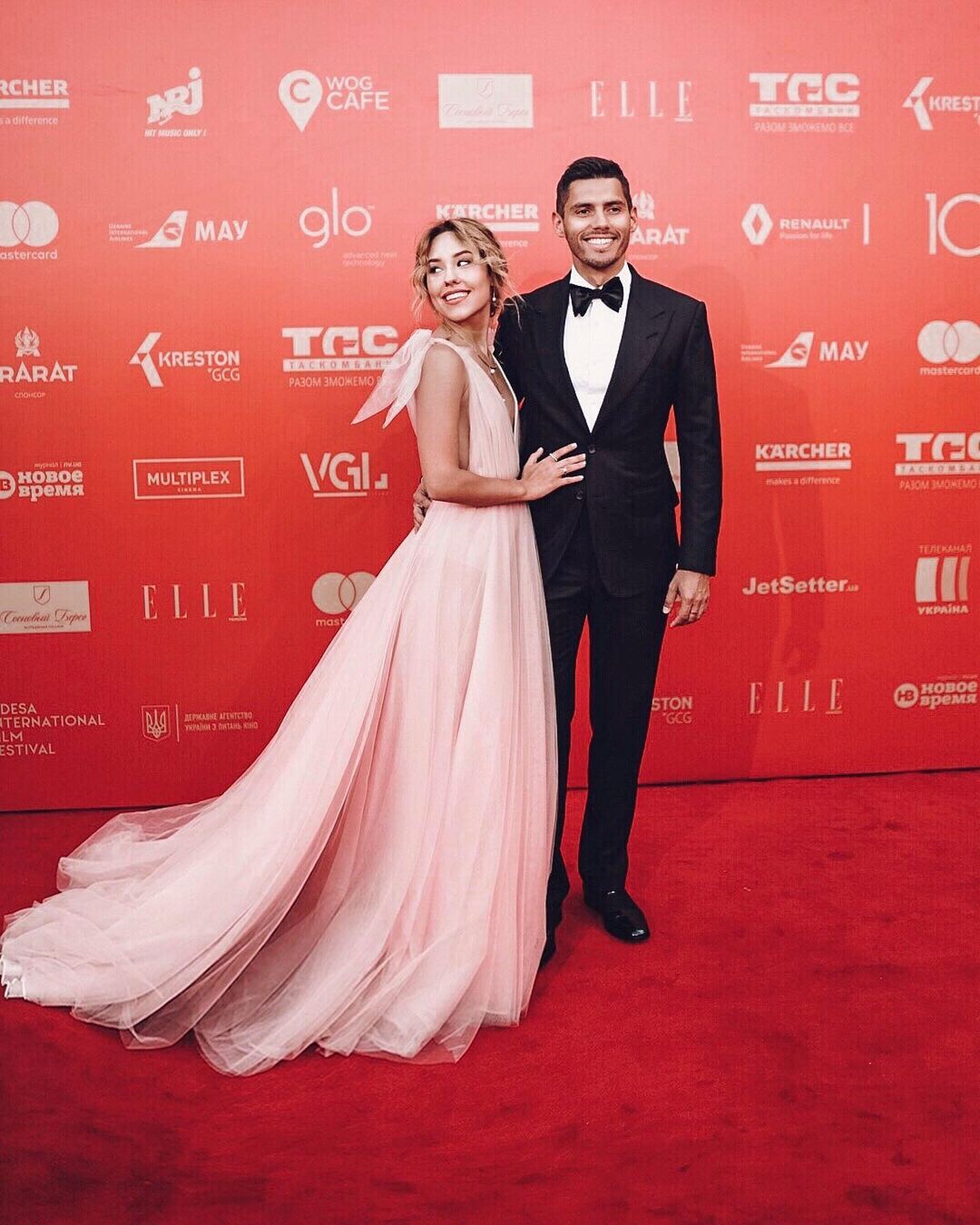 Як виглядала Даша Квіткова до одруження з Микитою Добриніним: яскраві фото