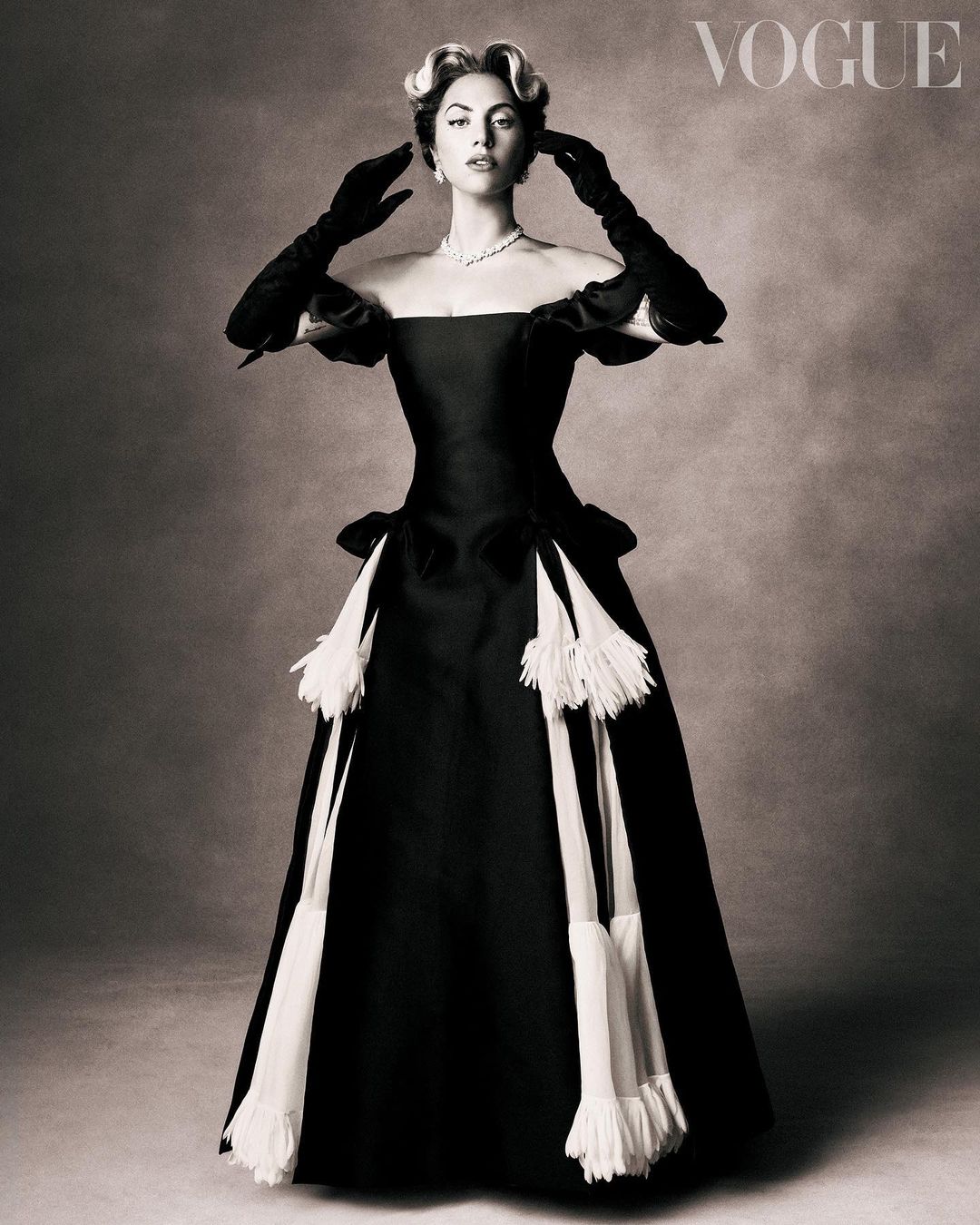 Леди Гага полностью оголилась для Vogue - фото | РБК-Україна