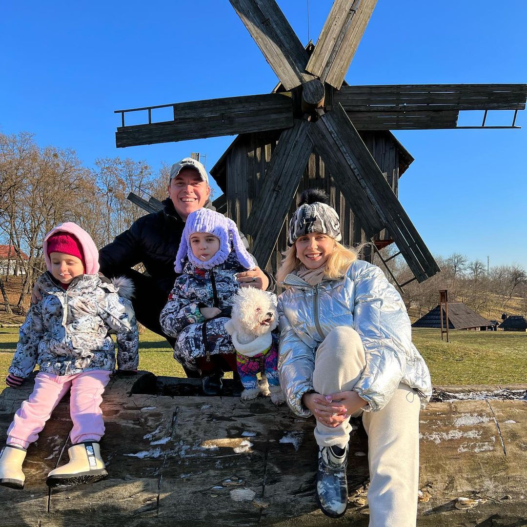 Время для семьи: Осадчая, Ребрик, Сумская и другие звезды на трогательных фото с родными