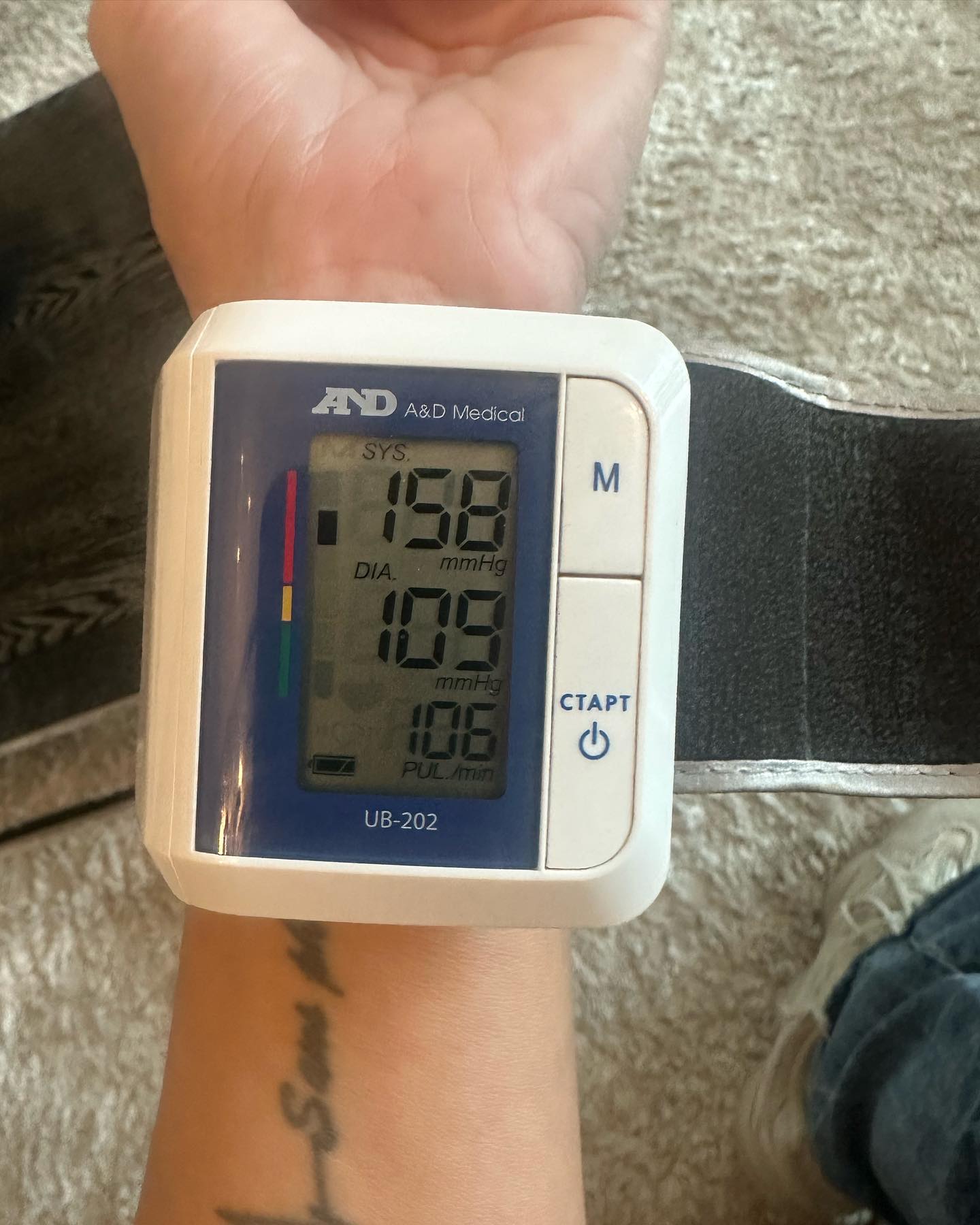 "Организм не смог справиться". Известная украинская певица попала в больницу