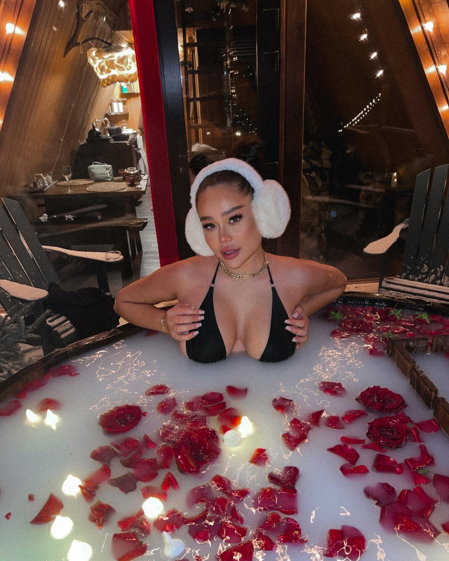 Російська співачка приїхала з Москви на відпочинок до Карпат: українці відреагували