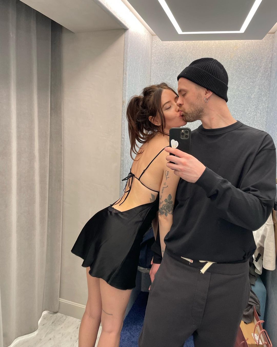 "Перевзулися" чи змінили переконання? Якими стали російськомовні українські зірки за рік війни