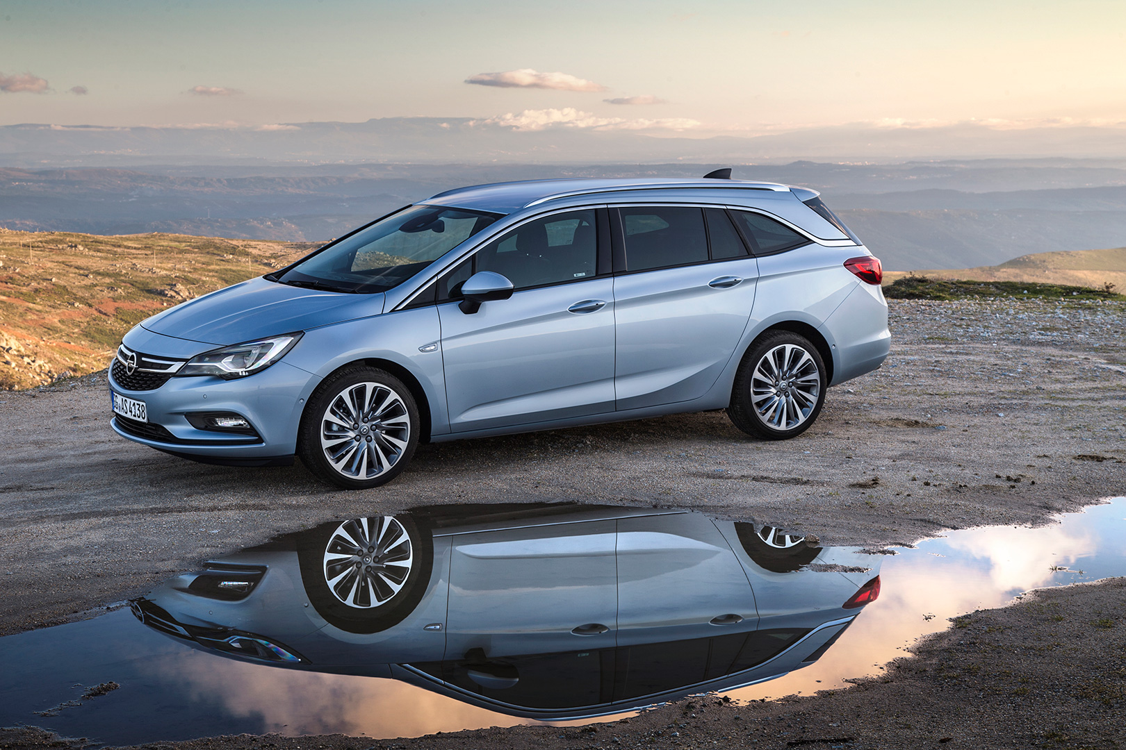 Для семьи и драйва: ТОП-5 самых популярных универсалов украинского рынка