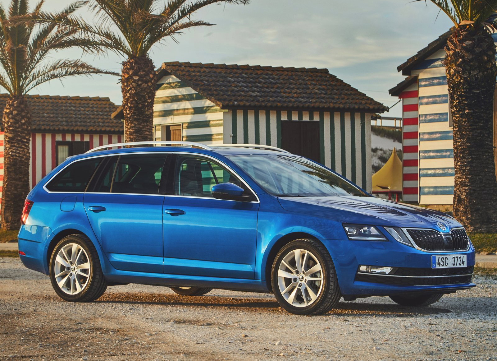 Для семьи и драйва: ТОП-5 самых популярных универсалов украинского рынка