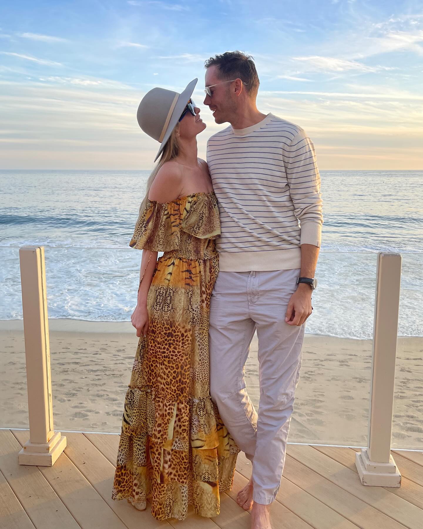 Пэрис Хилтон трогательно обратилась к мужу и показала нежные поцелуи: что за повод (фото)