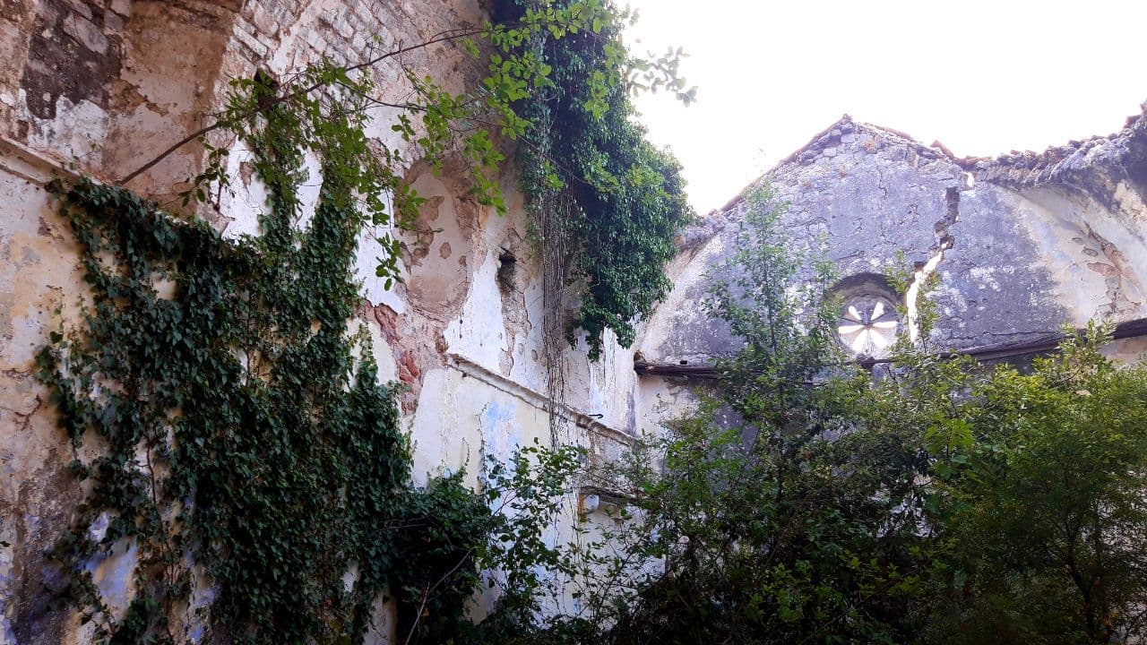 Южный фьорд Европы: во сколько обойдется осенний отпуск в самой живописной бухте Черногории