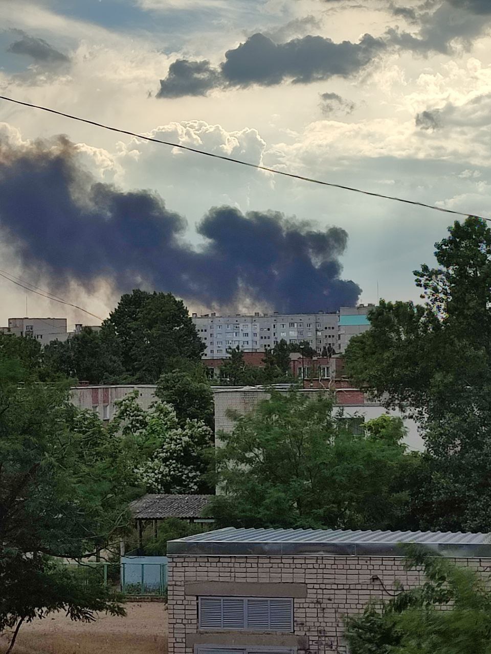 Три часа пылало и взрывалось. Под Каховкой уничтожили склад российских боеприпасов