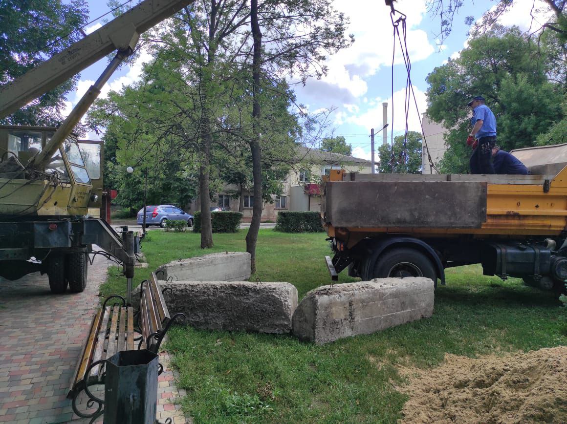 Як в Ізраїлі. У Харкові побудують зупинки-укриття: як вони виглядатимуть (фото)