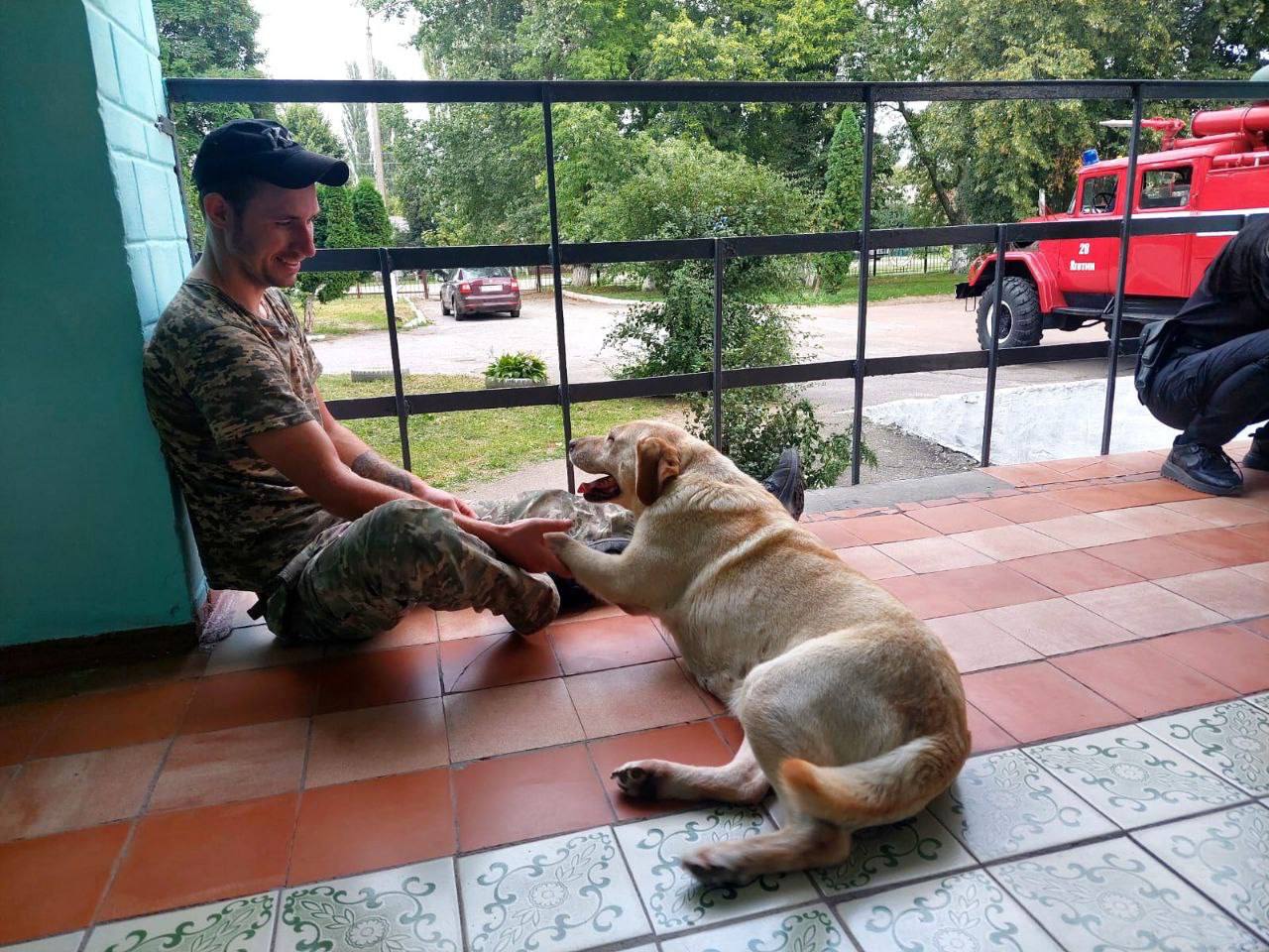 Четыре дня находился в трясине: невероятная история спасения пенсионера в Киевской области (фото)